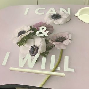 Portable laptop desk